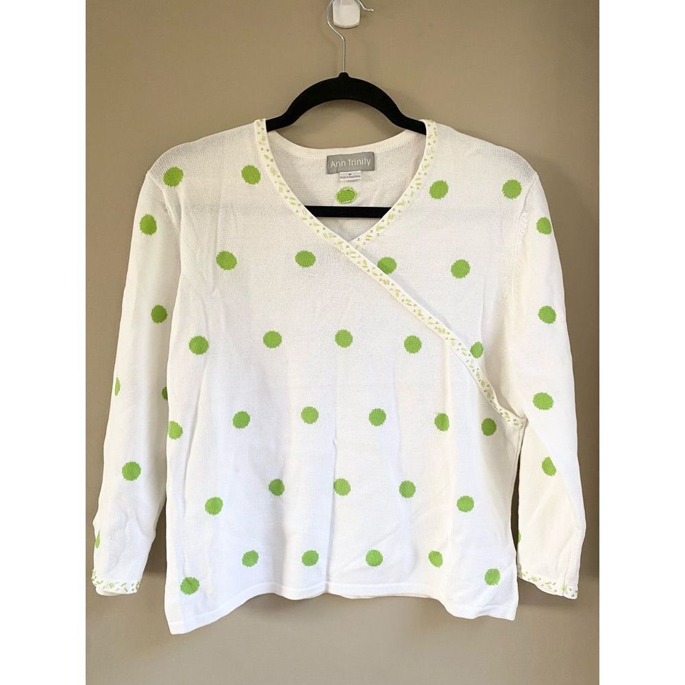 Ann Trinity Vintage polka dot vneck avocado green polka dot and white size M